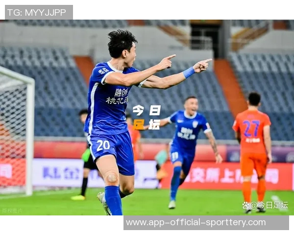 山东泰山队四外援出征武汉,依木兰陈泽仕提前赴汉——全力备战的重要时刻